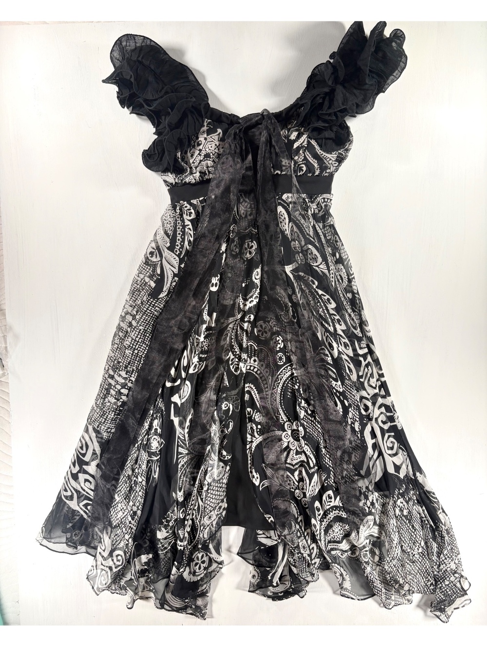 Vintage IXE Silk Black White Abstract Ruffle Handkerchief Dress Size IT 6